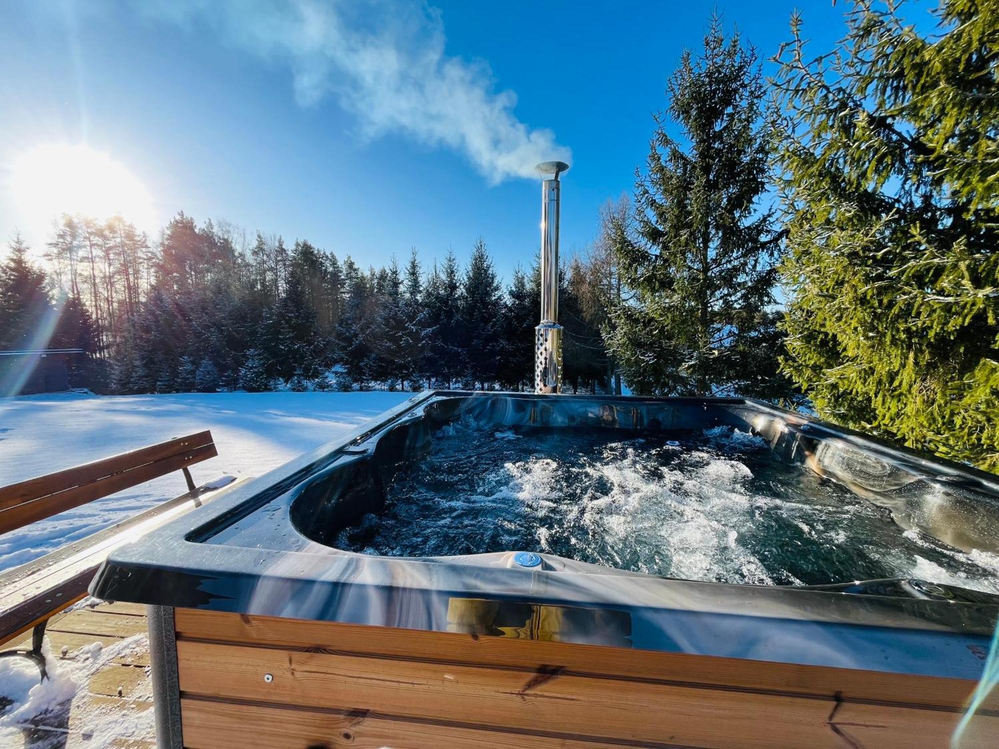 Domek Z Kominkiem Nad Jeziorem Z Jacuzzi Ogrodowym Sumowo  Екстер'єр фото